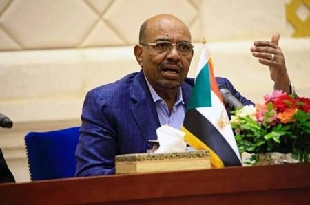 Soudan : l’ancien président Omar El Bechir demande une évacuation sanitaire pour des soins à l’étranger