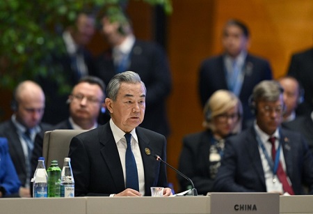 Conférence de CICA : Wang Yi « La question palestinienne est la plus grande injustice historique de ce siècle »