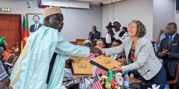 Le Cameroun et les États-Unis signent un accord pour renforcer le système de santé